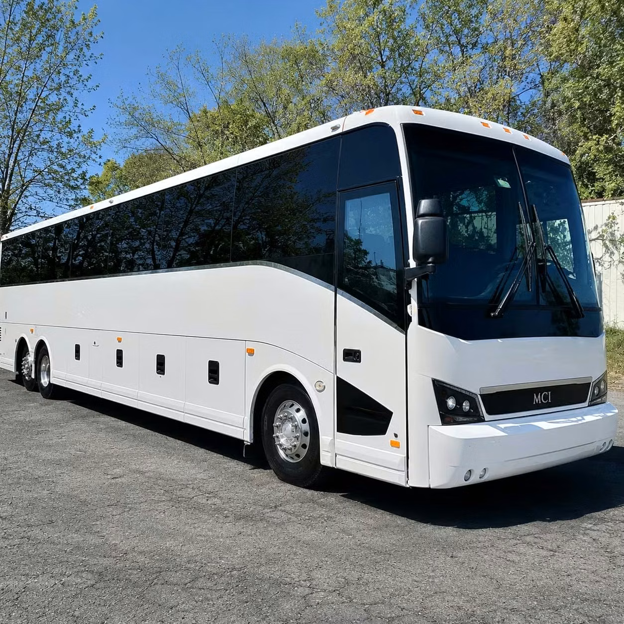 davenport 15 passenger minibuses to 56 passenger charter buses for davenport events
