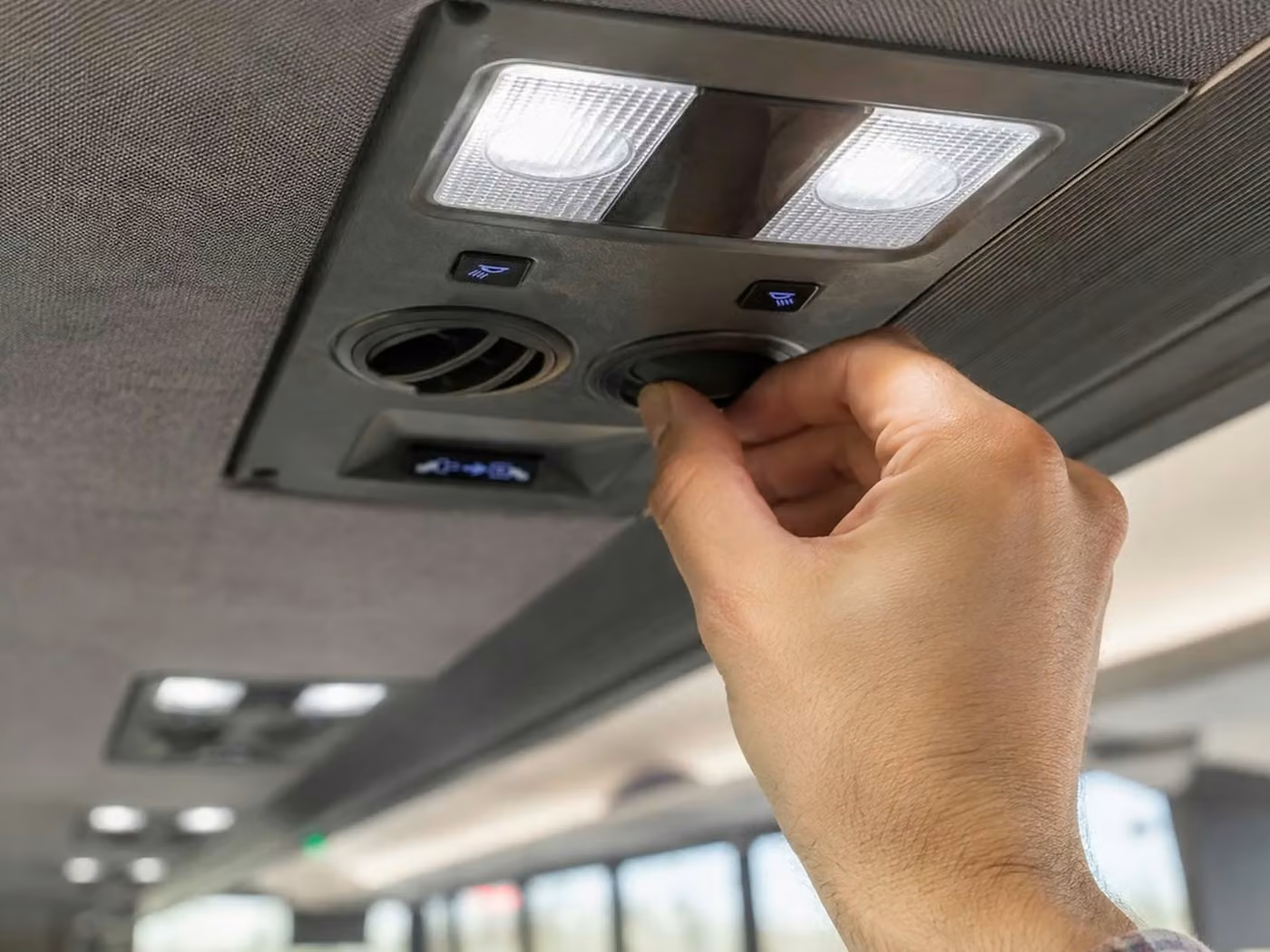 davenport 18 passenger minibus climate control