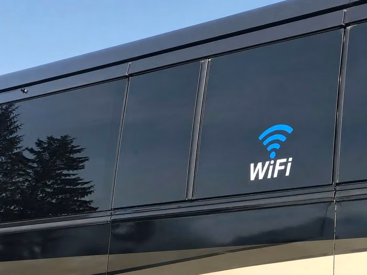 davenport 18 passenger minibus wifi