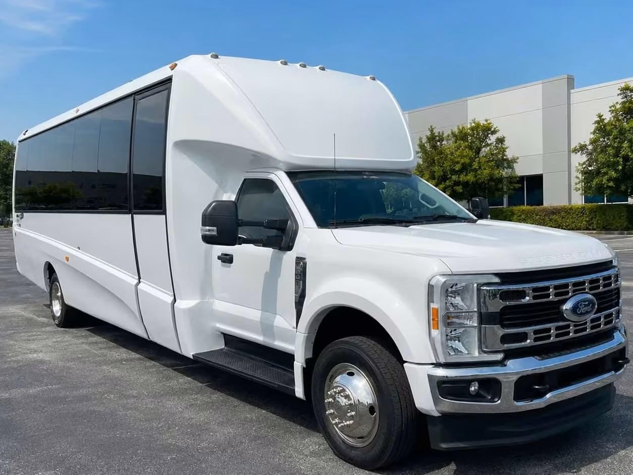 davenport 25 passenger minibus rental
