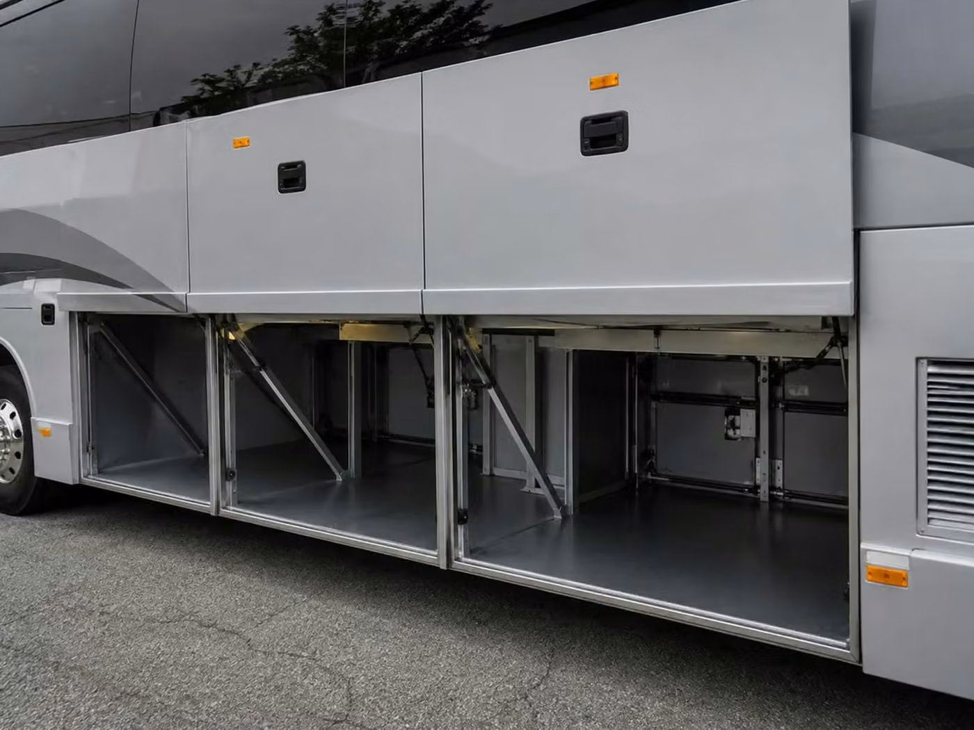 davenport charter bus under bus storage