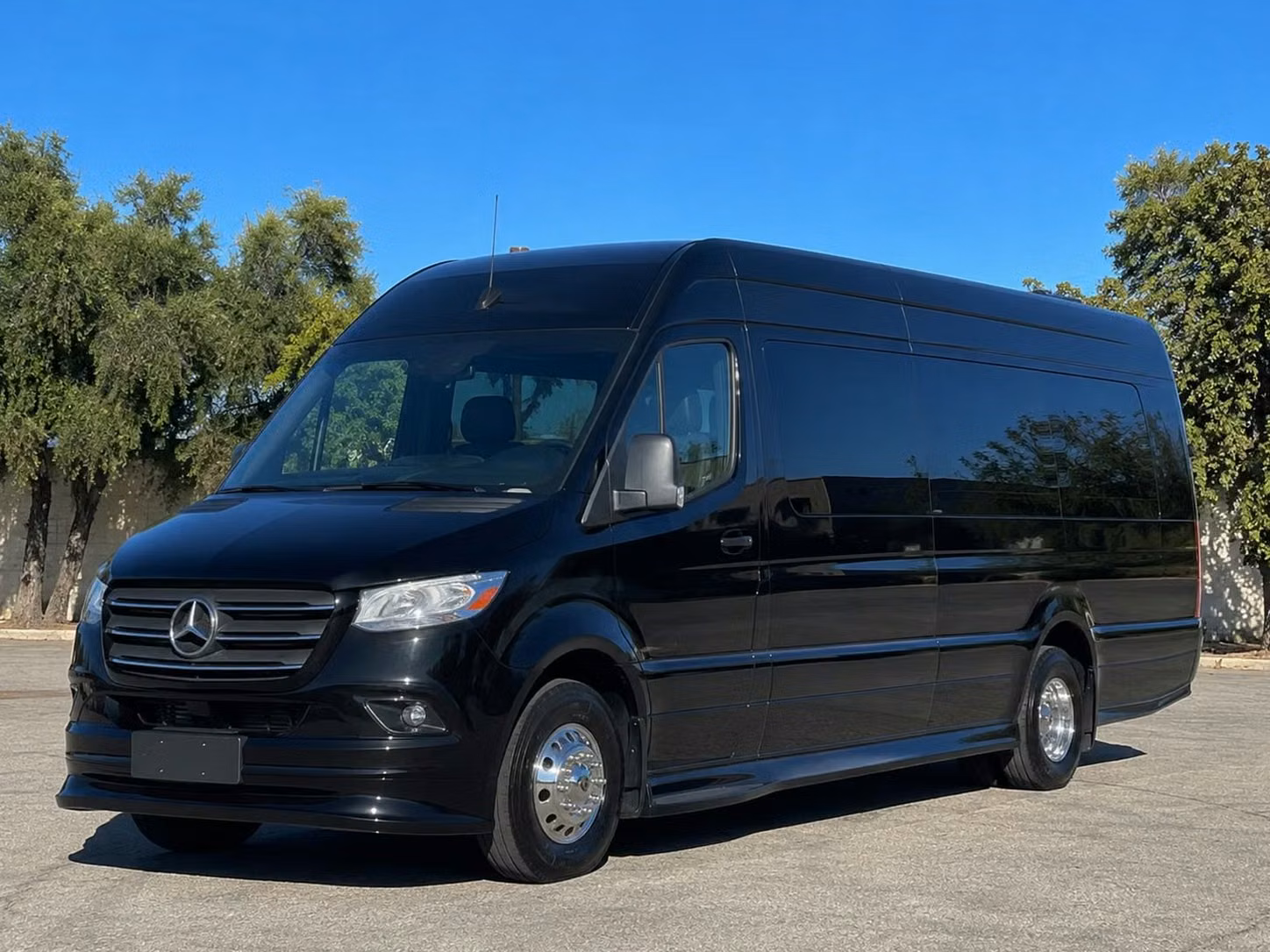 davenport charter buses minibuses party buses and sprinter vans in davenport